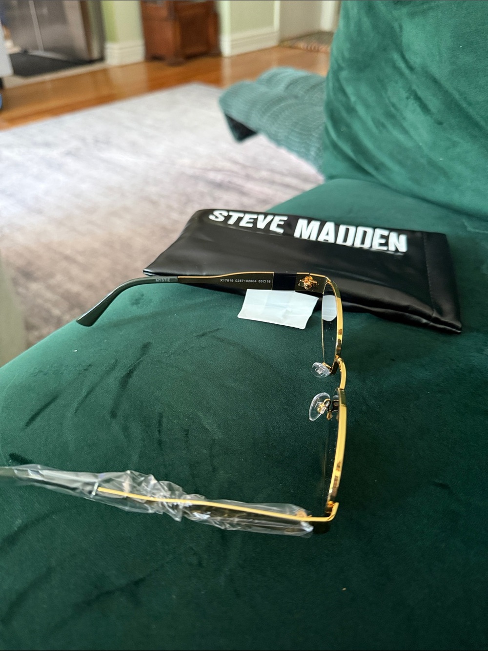 Steve Madden Gold Frame Sunglasses with Black Lenses - Picture 5 of 6